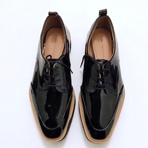 Beautiful oxford style / Women Zara shoes.